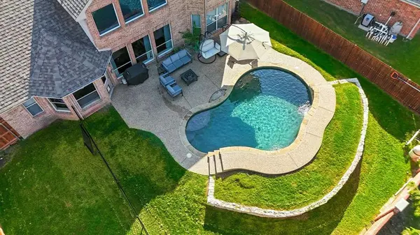 6828 Shoreway Drive, Grand Prairie, TX 75054