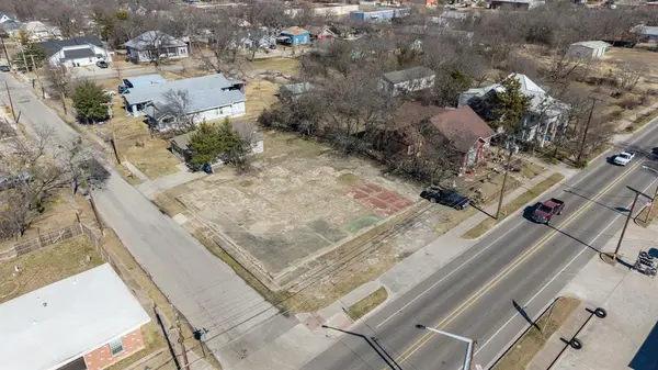 3424 Lee Street, Greenville, TX 75401