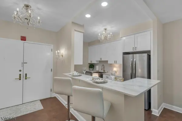 10 Smith Manor Blvd #105, West Orange Twp., NJ 07052