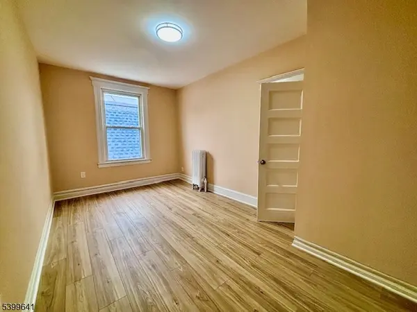 62 Cambridge #3A, East Orange City, NJ 07018