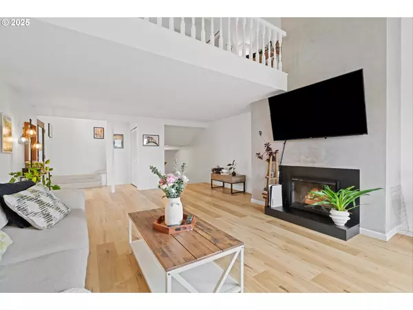 Portland, OR 97225,6535 SW CANYON CT