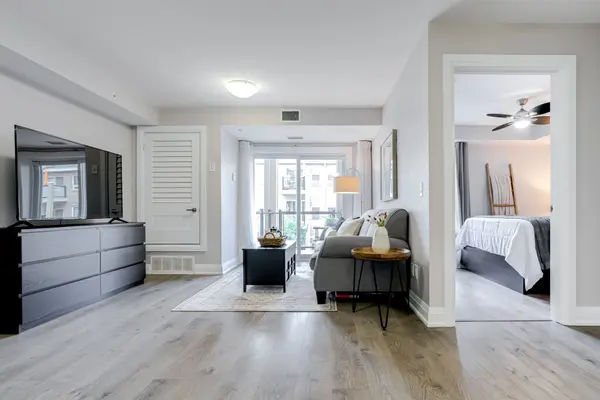 481 Rupert AVE #226, Whitchurch-stouffville, ON L4A 1Y7