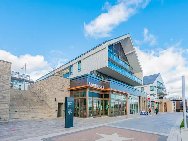 Innisfil, ON L9S 0M1,247 Broward WAY #31