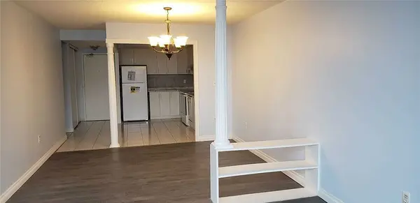 Toronto W10, ON M9V 4M1,40 Panorama CT #1407