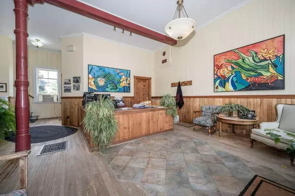 Champlain, ON K0B 1R0,28 High ST