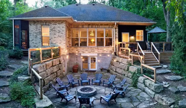 Lambton Shores, ON N0M 1T0,10240 Woodpark CT