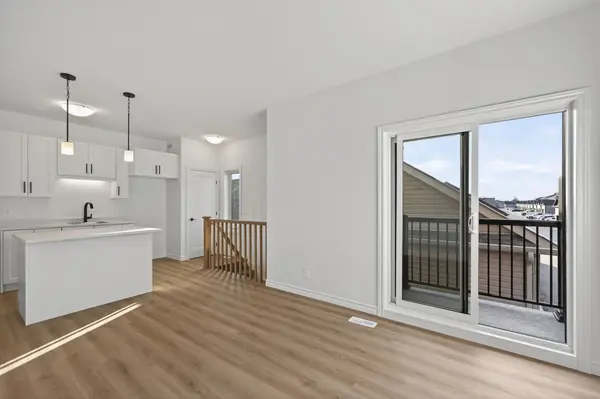 Belleville, ON K8N 0T1,77B Athabaska DR