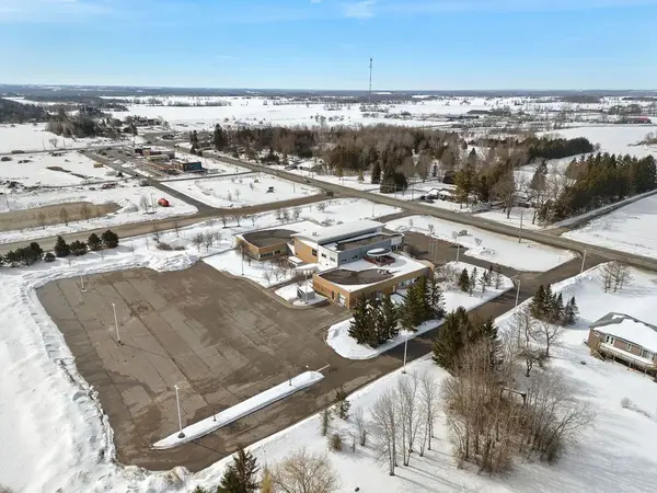 336 Angeline ST S #9000 Sq Ft, Kawartha Lakes, ON K9V 0J8