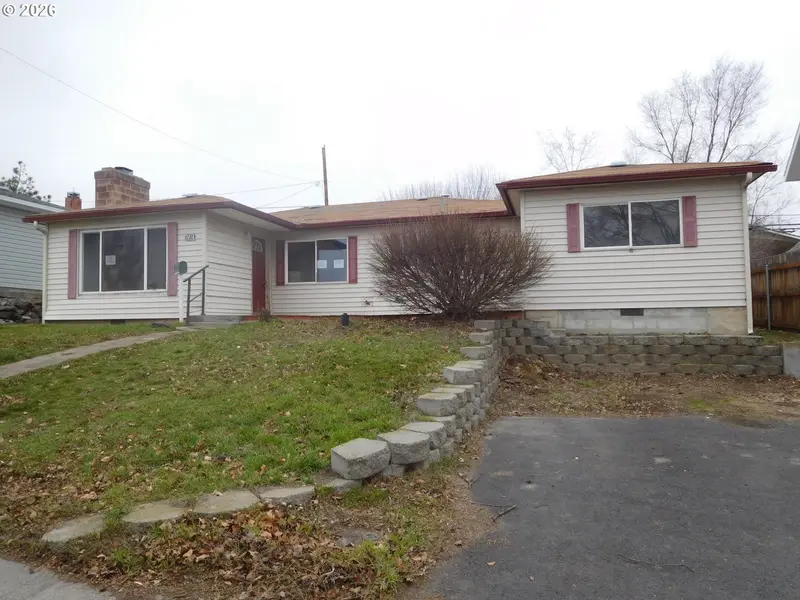 1414 SW 24TH ST, Pendleton, OR 97801