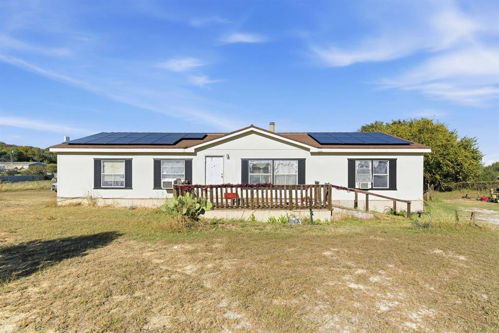 406 Hilltop Meadows Court, Springtown, TX 76082