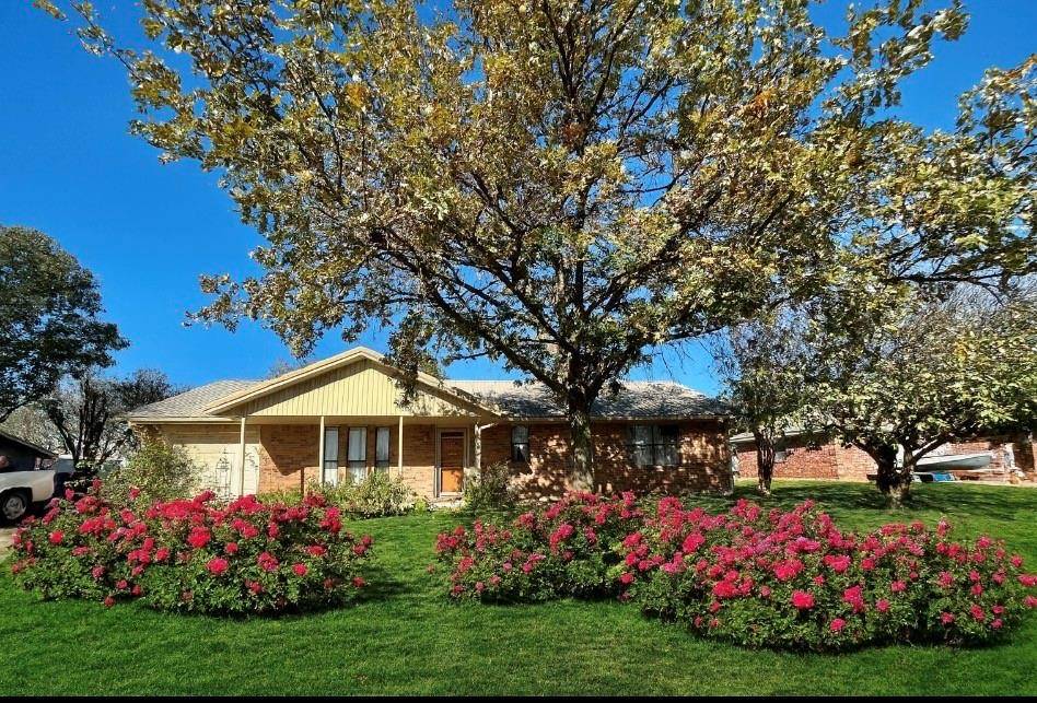 266 Old Spanish Trail, Valley View, TX 76272