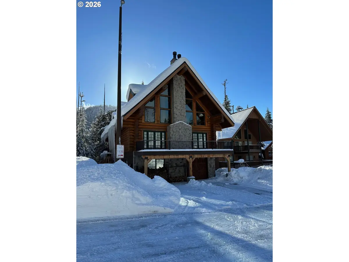 89790 E MORRISON LN, Government Camp, OR 97028