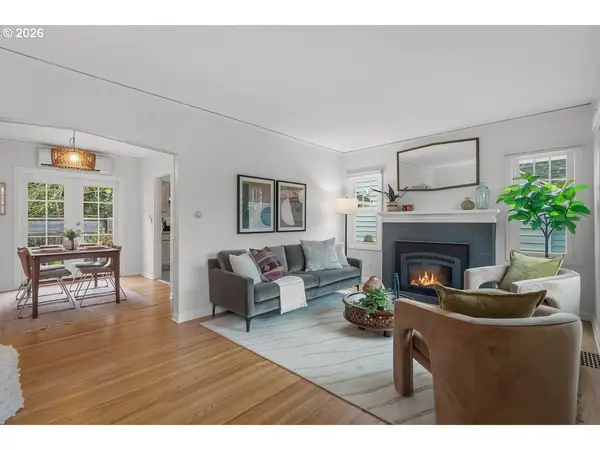 5851 NE 16TH AVE, Portland, OR 97211