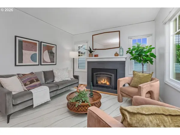 5851 NE 16TH AVE, Portland, OR 97211