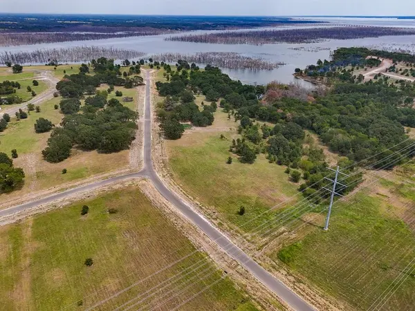 610 Waters Edge Way, Dodd City, TX 75438