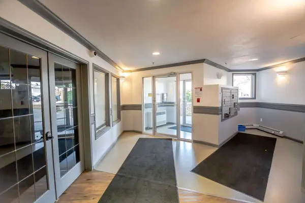 10405 99 AVE #306, Grande Prairie, AB T8V 6Z3