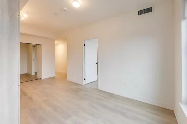 Toronto C01, ON M6R 0B2,181 Sterling RD #1421