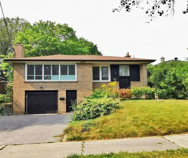 24 Fenelon DR, Toronto C13, ON M3A 3K3