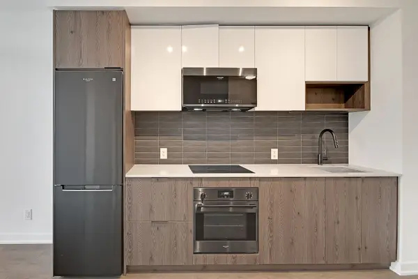 Toronto C08, ON M5A 3R4,5 Defries ST #405