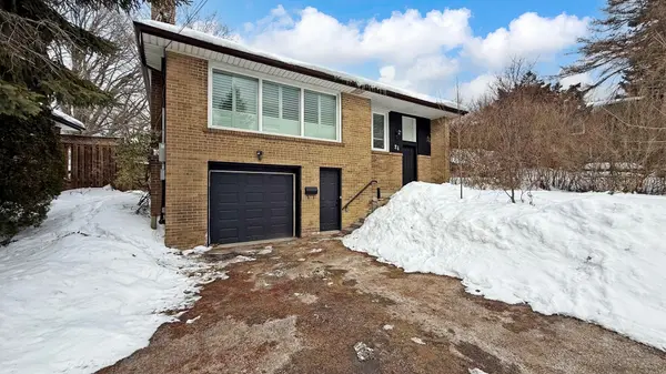 24 Fenelon DR #Main Floor, Toronto C13, ON M3A 3K3