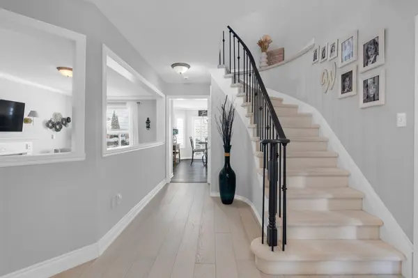 Barrie, ON L4N 0H9,12 Muir DR