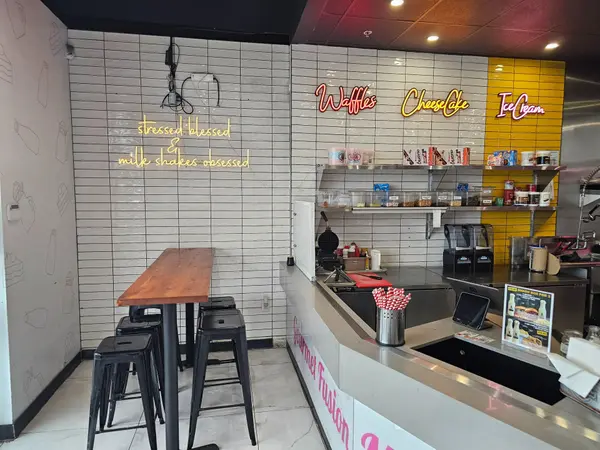 2880 Queen ST E #3, Brampton, ON L6S 6E8