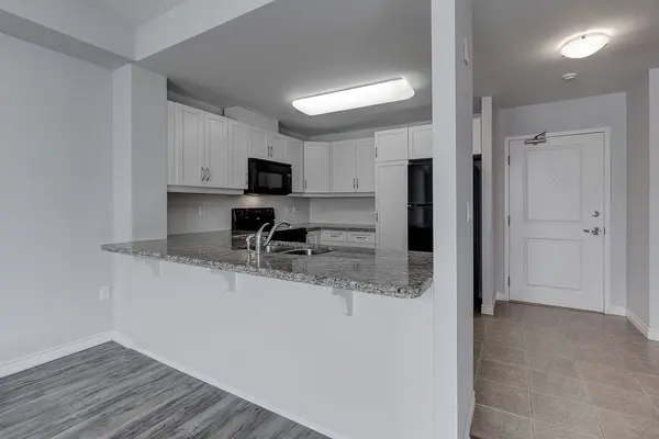 Hamilton, ON L9G 0B3,125 Wilson ST W