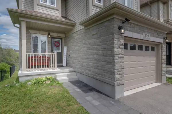 229 Macalister BLVD, Guelph, ON N1G 0G8