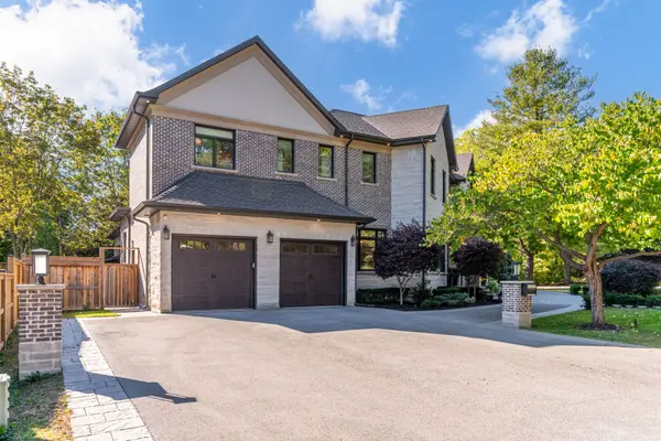 126 McGregor CRES, Hamilton, ON L9G 1B5