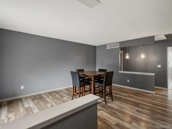 16676 Grillo DR, Clinton Charter Township, MI 48038