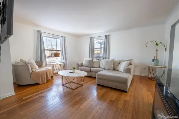 1750 E Woodruff AVE, Hazel Park, MI 48030