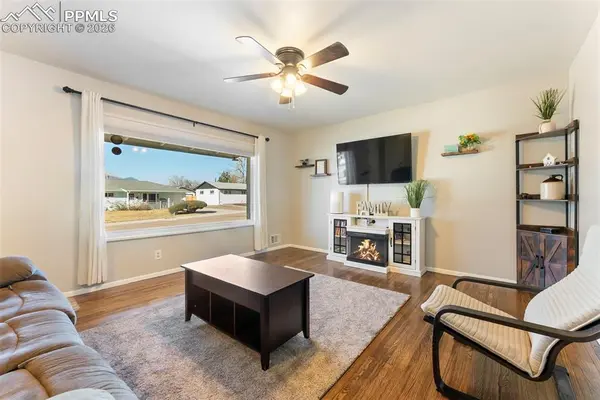 529 Marquette DR, Colorado Springs, CO 80911