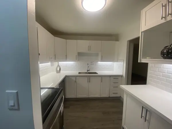 895 Kennedy RD #205, Toronto E04, ON M1K 2E9