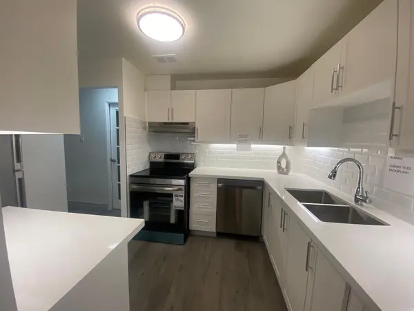 895 Kennedy RD #205, Toronto E04, ON M1K 2E9