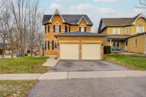 223 Deerglen TER, Aurora, ON L4G 6Y5