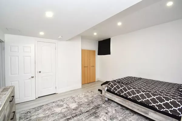 Brampton, ON L6S 2P4,17 Crescent Hill DR