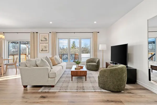 Belleville, ON K8N 0K4,26 Redwood DR