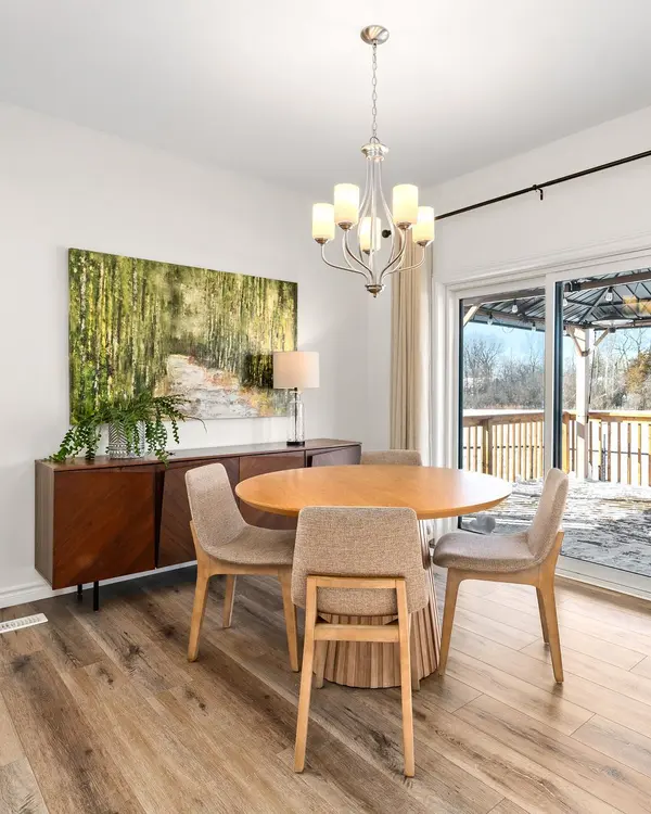 Belleville, ON K8N 0K4,26 Redwood DR