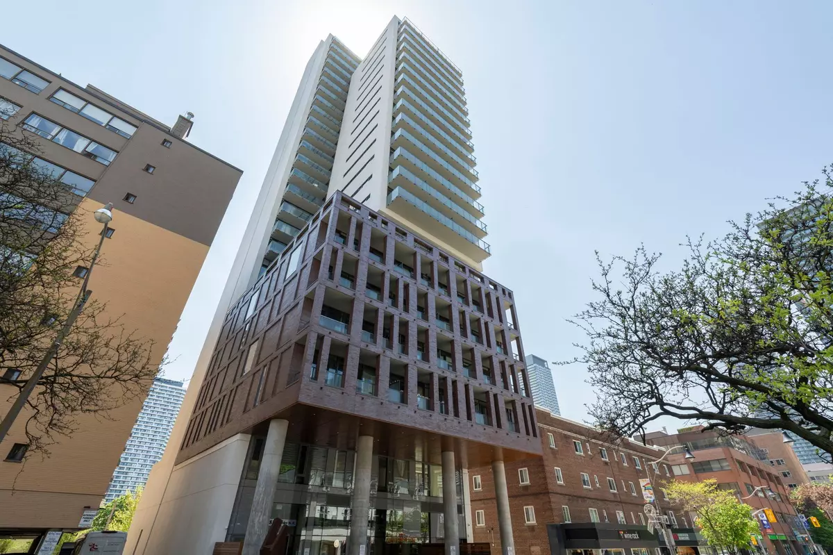 Toronto C08, ON M4Y 0C5,81 Wellesley ST E #402