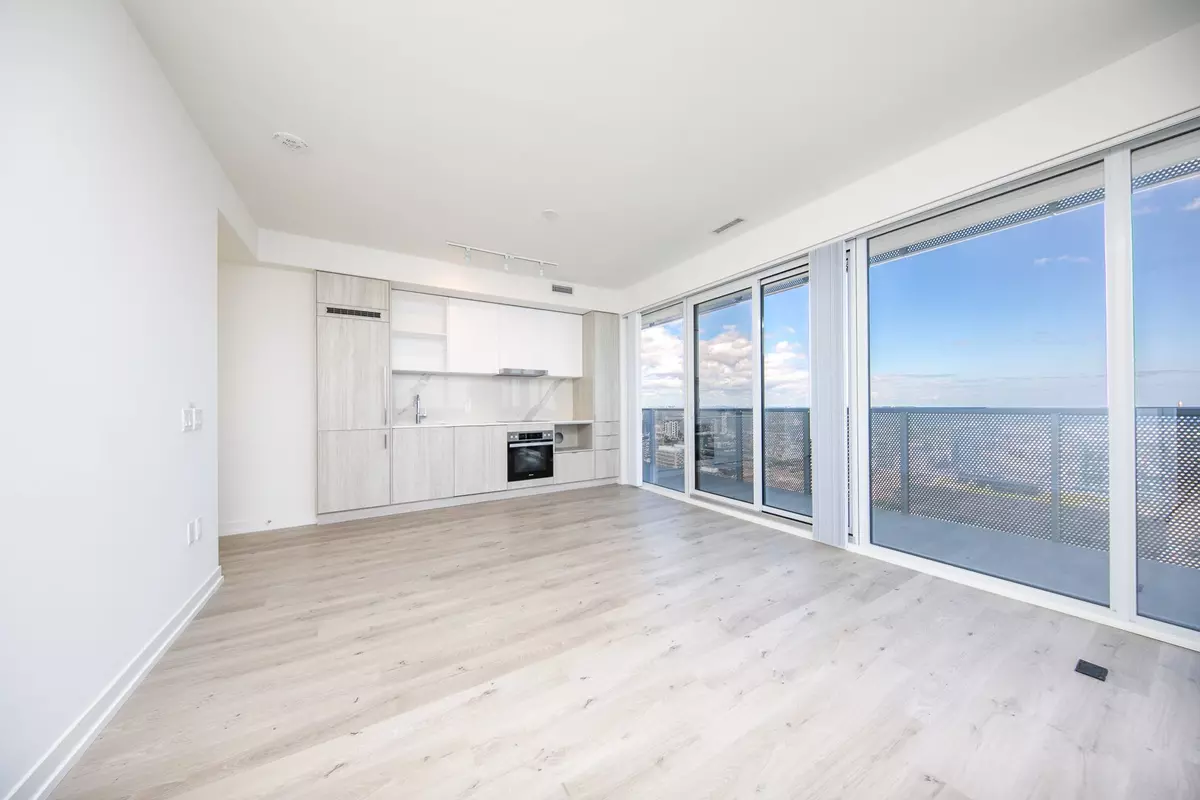 Toronto, ON M5E 0E4,138 Downes ST #6606