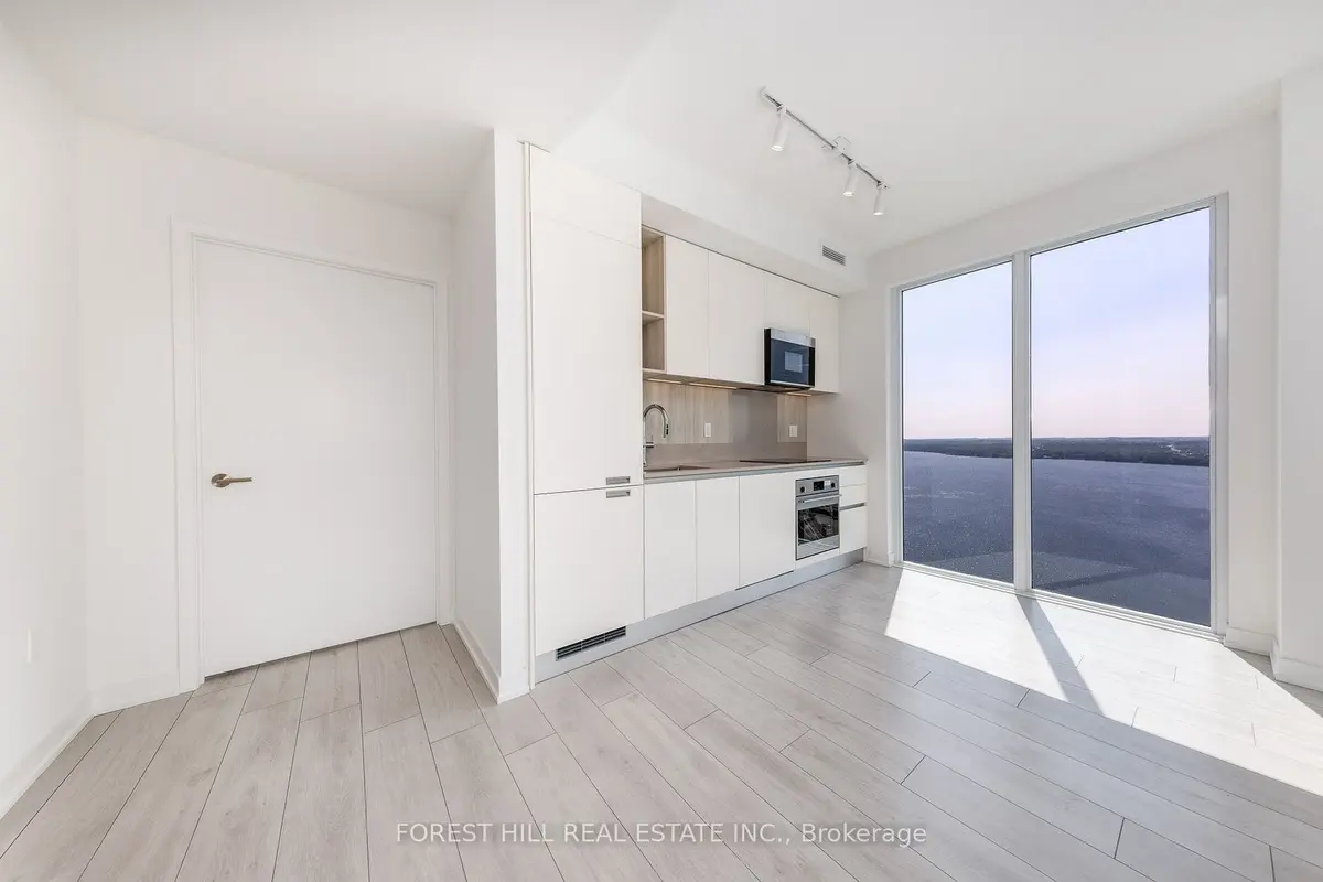 Barrie, ON L4N 1S9,39 Mary ST #2709