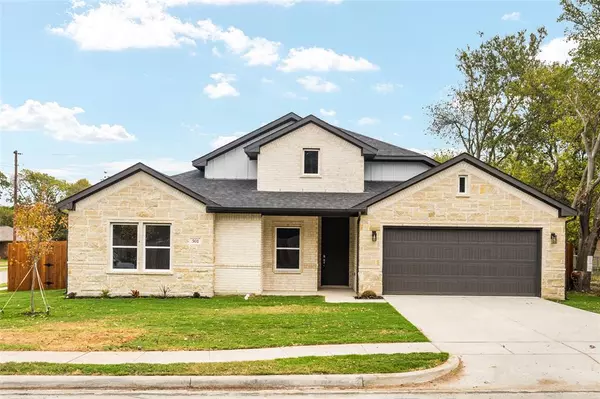 501 Pemberton Street, Fort Worth, TX 76108