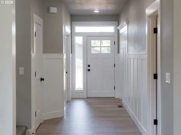 2205 NW 69th ST, Vancouver, WA 98660