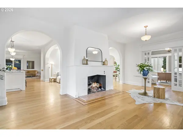 450 NE 32ND AVE, Portland, OR 97232