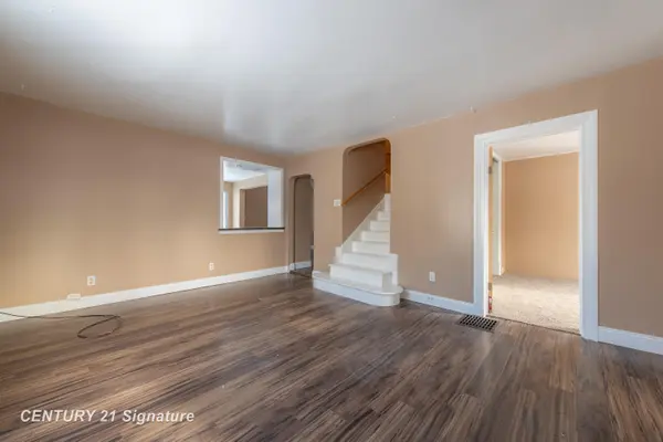 208 W Indian ST, Midland, MI 48640