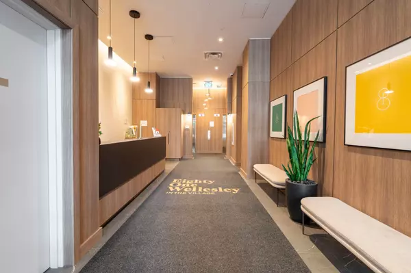 Toronto C08, ON M4Y 0C5,81 Wellesley ST E #402