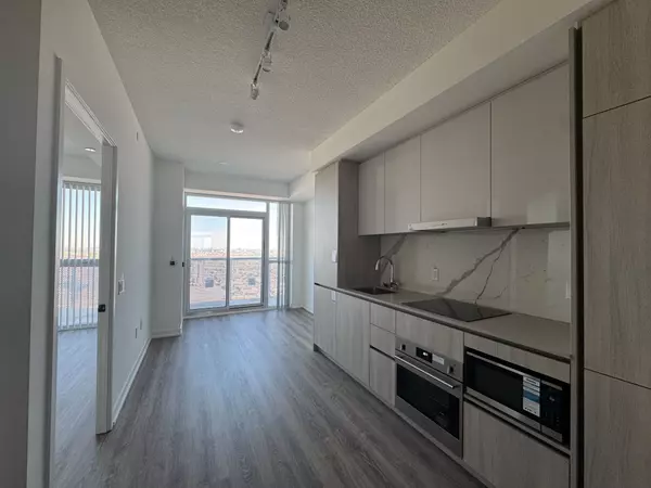 Vaughan, ON L4K 0R2,8 Interchange WAY #5308