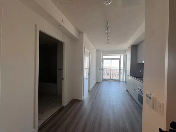 Vaughan, ON L4K 0R2,8 Interchange WAY #5308