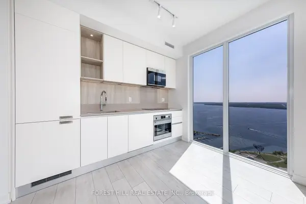 Barrie, ON L4N 1S9,39 Mary ST #2709