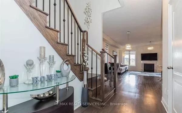 Brampton, ON L6Y 6C7,16 Lady Evelyn CRES #Upper